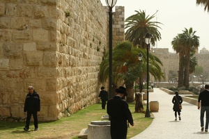 001 Jerusalem 10.30
